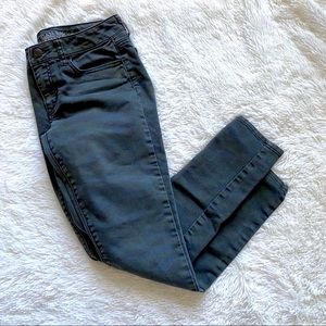 (american eagle) camo olive green skinny jeans